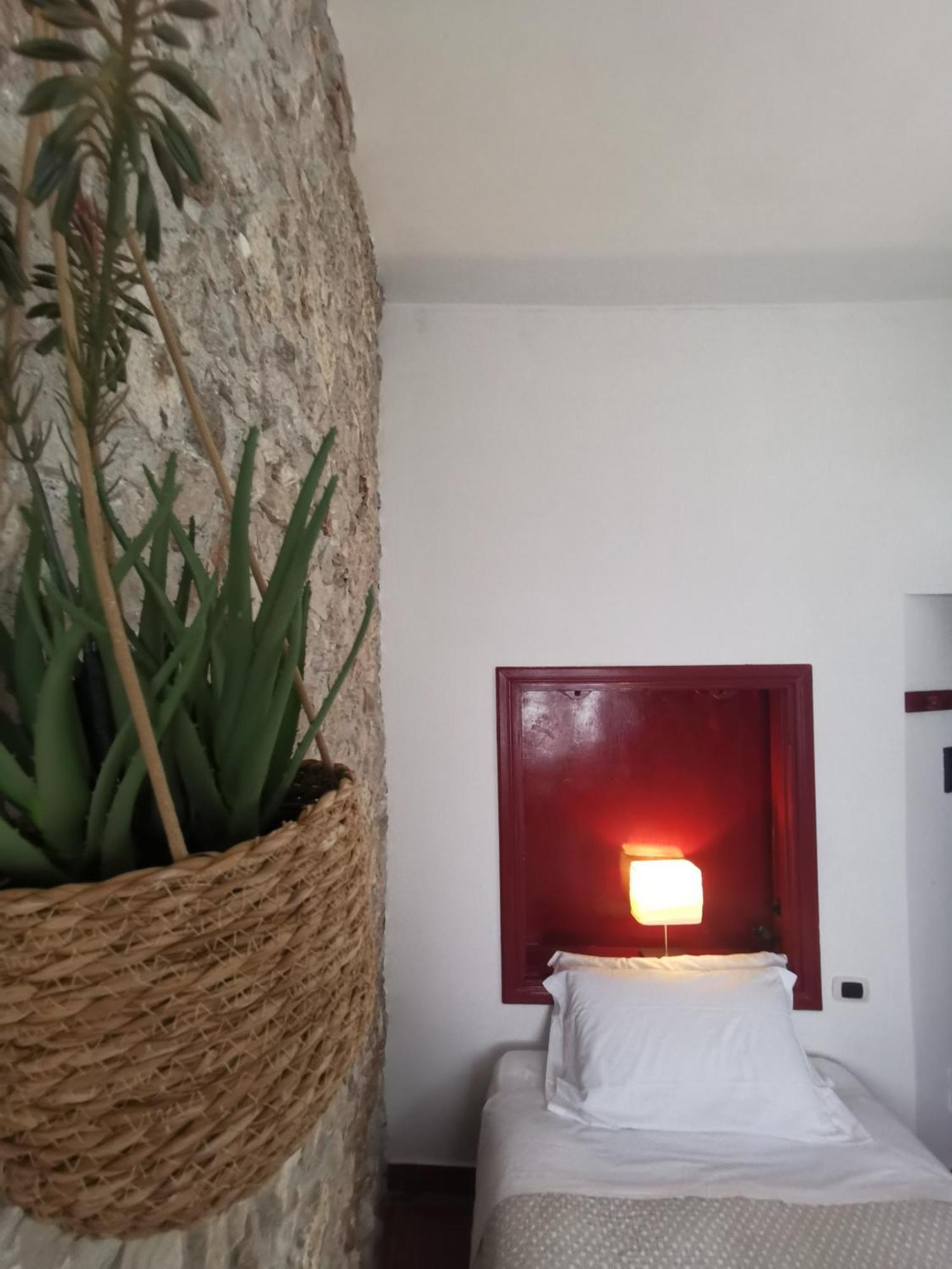Locanda Dell'Arcangelo Rocca Massima Habitación foto