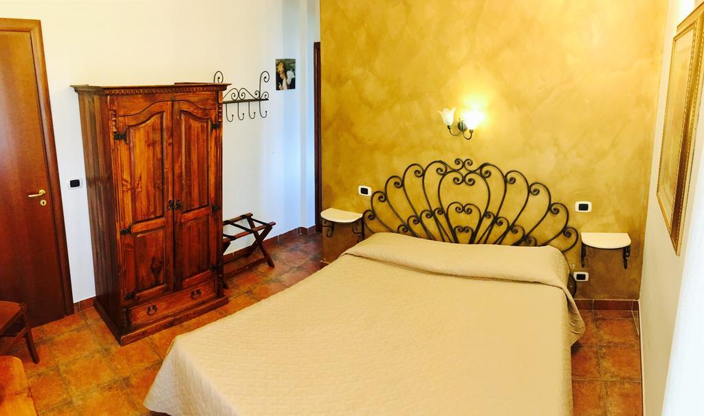 Locanda Dell'Arcangelo Rocca Massima Exterior foto