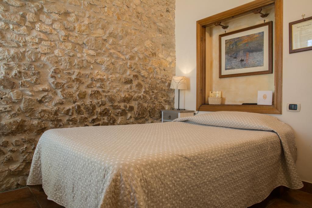 Locanda Dell'Arcangelo Rocca Massima Exterior foto