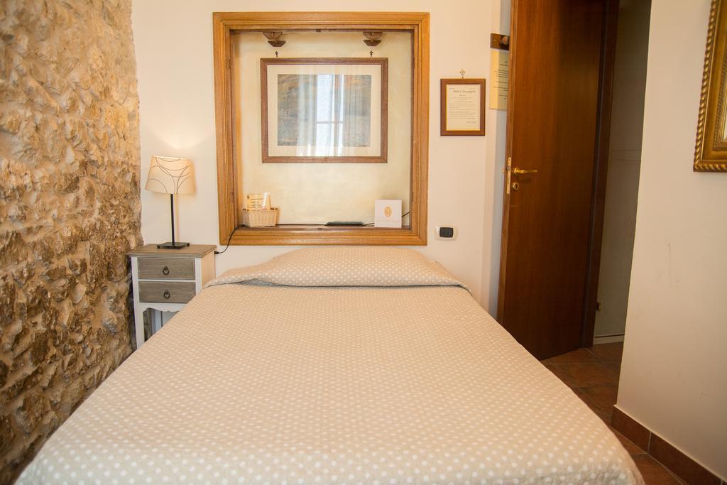 Locanda Dell'Arcangelo Rocca Massima Exterior foto